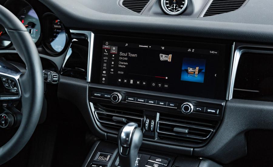 Детали интерьера Porsche Macan S (95B) 2019 года  (NA) (фото 4 из 25)